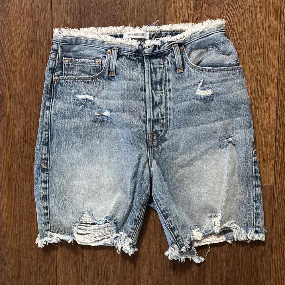 Good American Ripped Light Blue Denim Shorts Raw Edge Waist Jorts